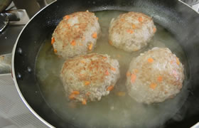 和風煮込みハンバーグ～生姜あんかけ～