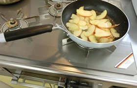 りんごの豆乳パンケーキ