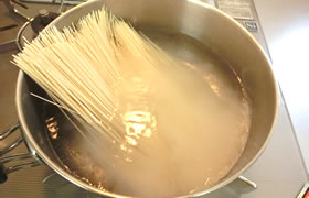 山形だしのぶっかけそうめん