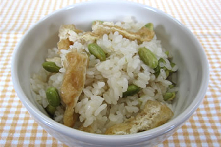 枝豆と油あげの炊き込みごはん