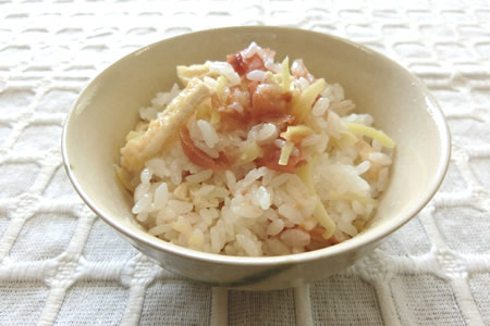 梅と新しょうがの炊き込みごはん