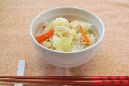 新じゃがと帆立の炊き込みご飯