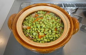 枝豆と鶏肉のほうじ茶ご飯