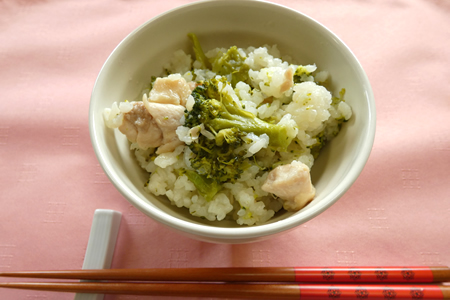 ブロッコリーと鶏肉の炊き込みご飯