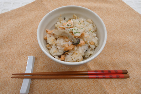 鮭ときのこのイタリアンドレッシングご飯