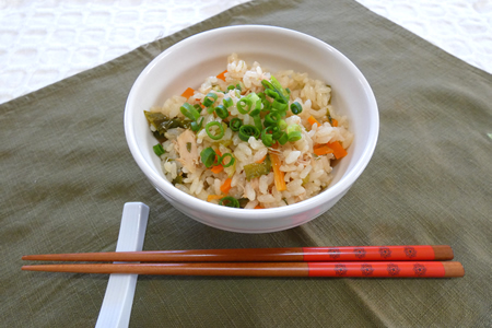 セロリとツナの炊き込みご飯