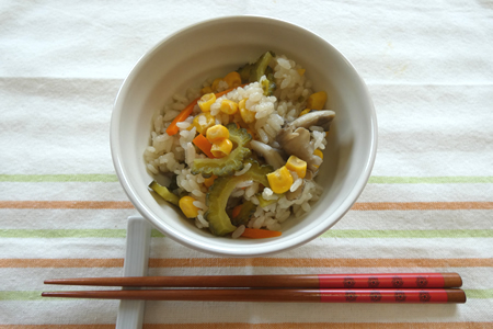 ゴーヤとコーンの炊き込みご飯