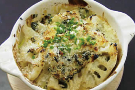 根菜とわかめの味噌マヨグラタン