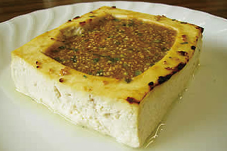 豆腐のにんにく味噌詰め焼き