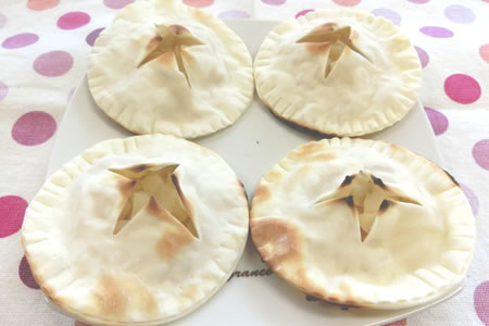 餃子の皮でピーチパイ