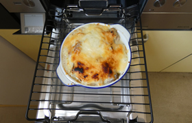 鶏肉となすの味噌ポテトグラタン