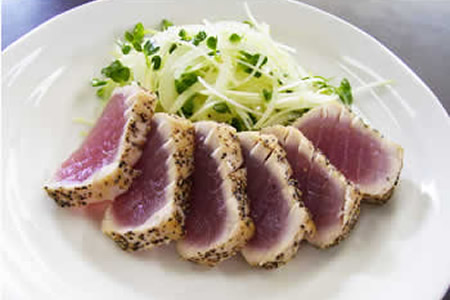 マグロの黒こしょう焼き