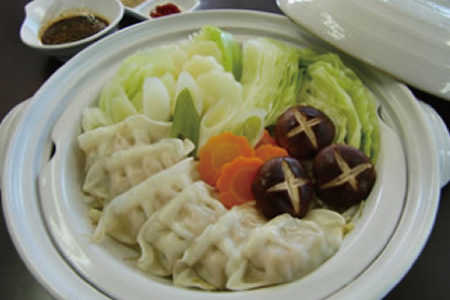 蒸し鍋餃子