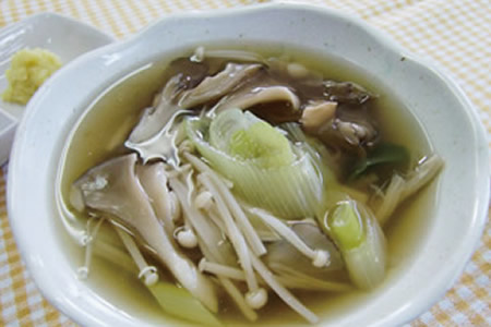 きのこ具だくさんスープ　しょうが風味