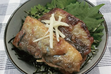 さんまの蒲焼き丼