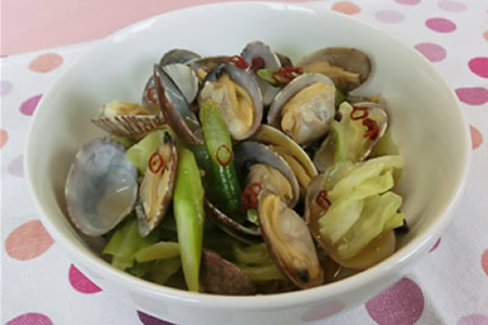 あさりと春野菜の酒蒸し