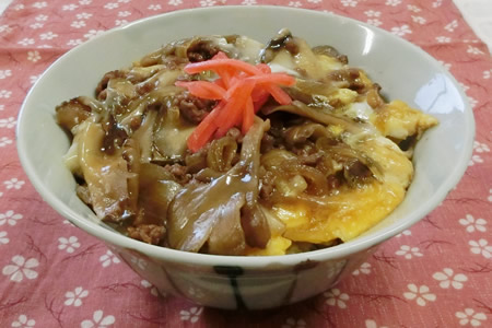 まいたけの牛そぼろ丼