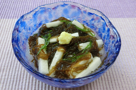 もずくと長芋の酢の物