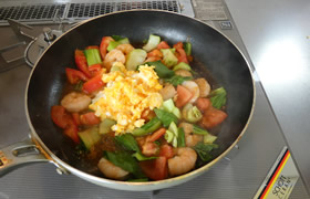 トマトとチンゲン菜の卵炒め