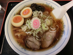 中華そば　駿河あきん亭