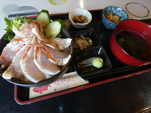きんめ処　なぶらとと