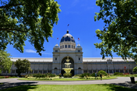 王立展示館とカールトン庭園